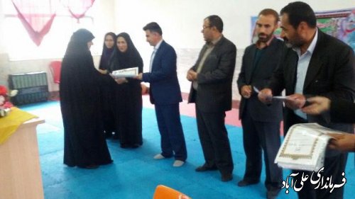 روزمعلم روزتجلیل ازجایگاه رفیع علم وادب است