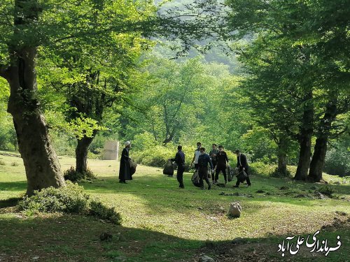 پاکسازی طبیعت و محیط زیست در منطقه گردشگری محمد آباد کتول بمناسبت روز هوای پاک